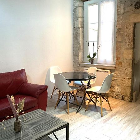 Place Aux Herbes Apartment Nimes Ngoại thất bức ảnh