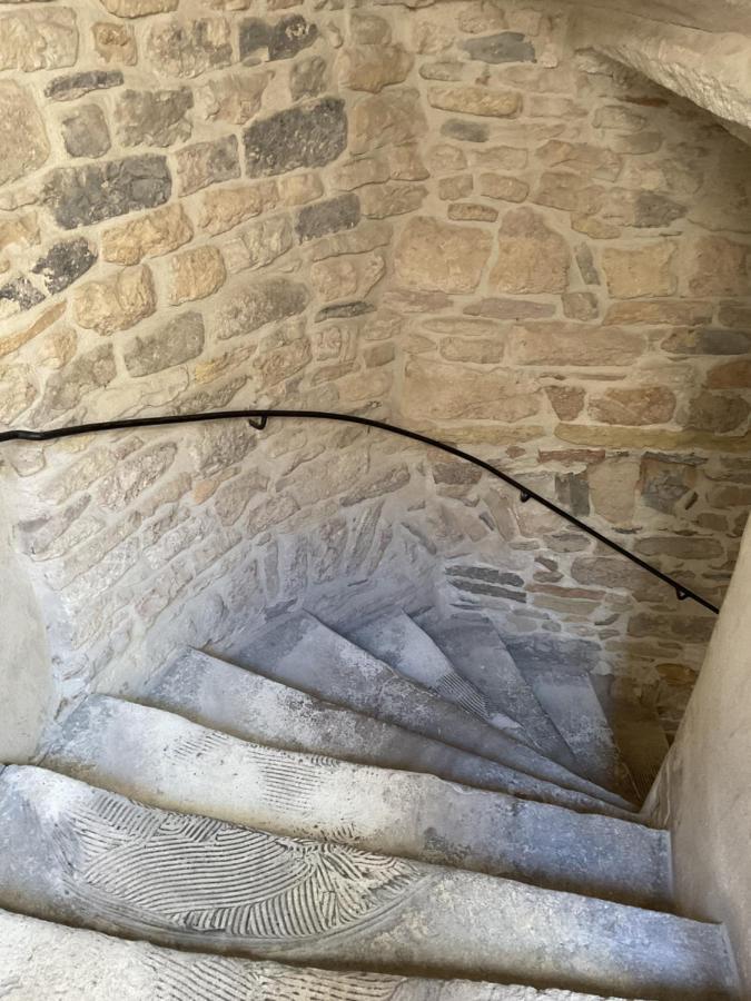 Place Aux Herbes Apartment Nimes Ngoại thất bức ảnh