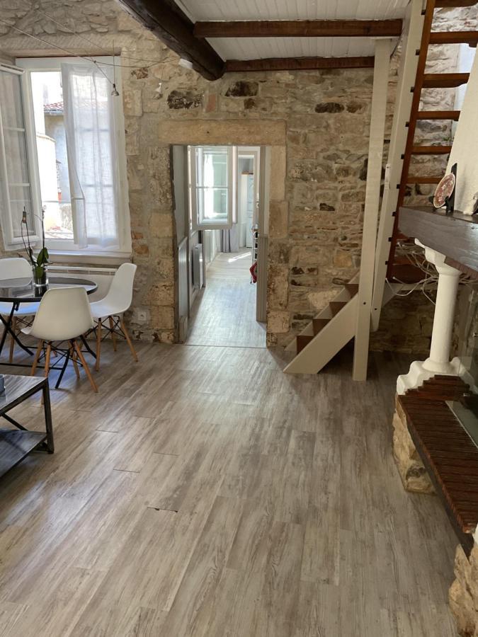 Place Aux Herbes Apartment Nimes Ngoại thất bức ảnh