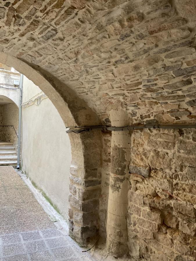 Place Aux Herbes Apartment Nimes Ngoại thất bức ảnh